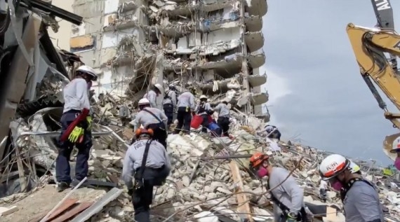 The Weekend Leader - Toll from Florida building collapse reaches 11